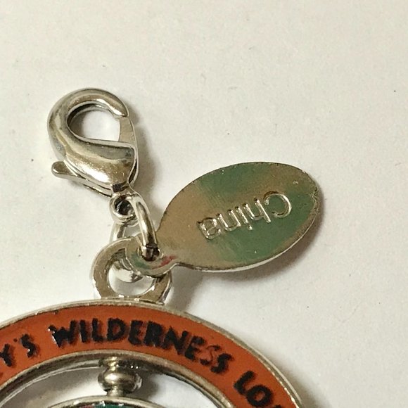 Disney Wilderness Lodge Resort Hotel Charm Zipper Pull Vintage Mickey Humphrey - Picture 5 of 11